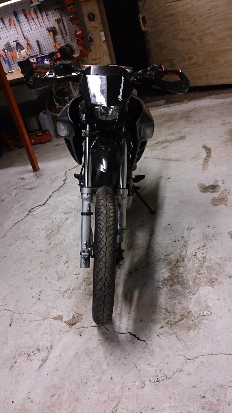 Honda NX 650 Dominator projekt motard billede 9