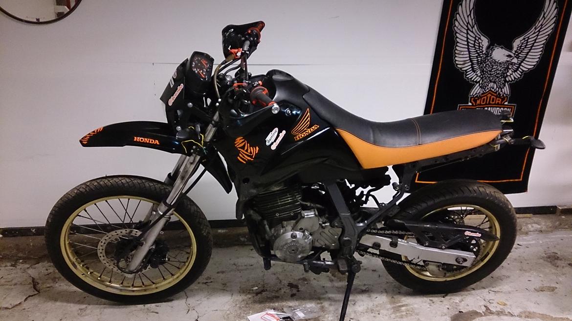 Honda NX 650 Dominator projekt motard - flere klistermærker billede 56
