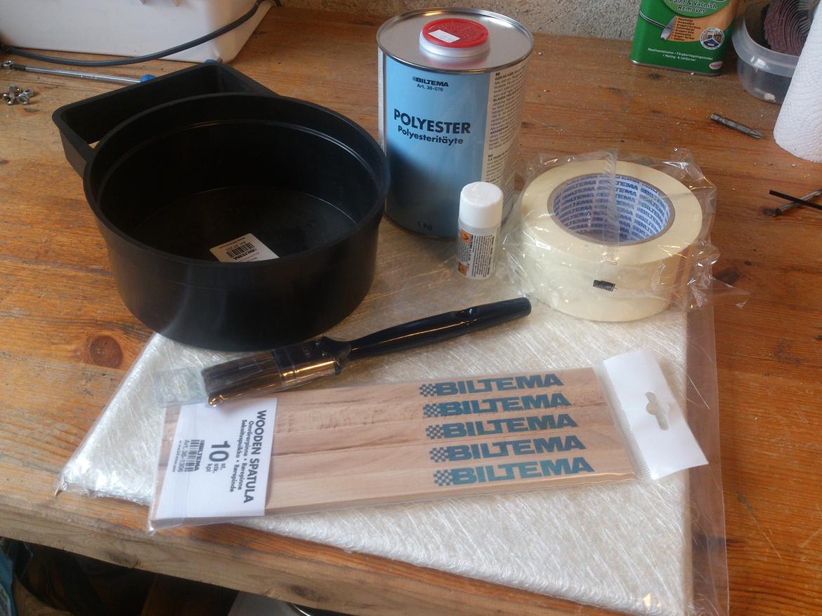 Operation: Sæde til VT 1100 - Alt grej er købt i Biltema: Polyester 1L, hærder 20ml, 1 m2 400g glasfibermåtte, malertape, pændsel, bøtte osv. Pris i alt ca. 250kr. billede 4