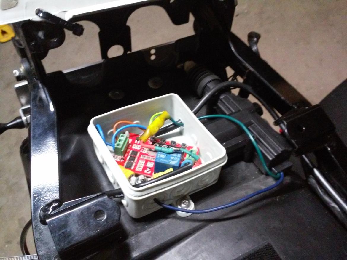 nr plade vipper fzr1000 - Her er det næsten færdige resultat af det hele mangler lige det sidste  billede 1