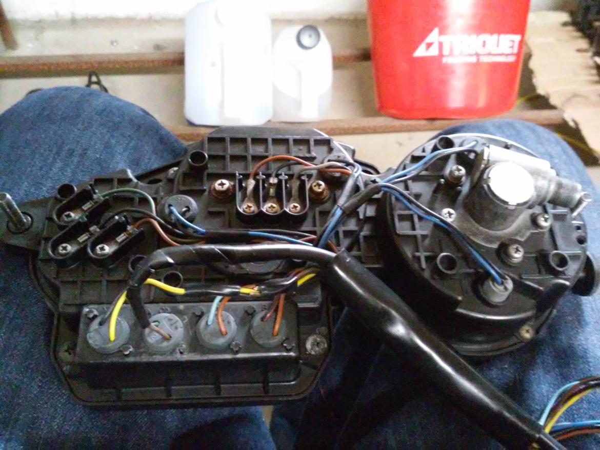 nr plade vipper fzr1000 billede 12