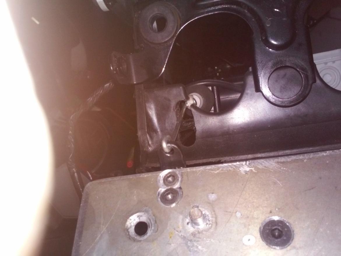 nr plade vipper fzr1000 billede 16