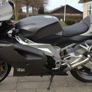 Aprilia RSV 1000 R Paintjob 2015