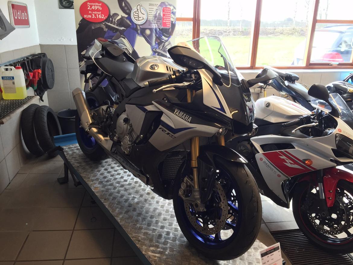 Yamaha 2015 dag hos Banks MC billede 1