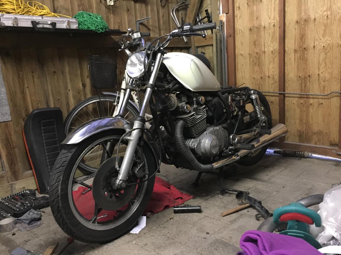 Suzuki Gs 450 Bobber projekt  billede 5