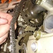 Gixxer under kniven