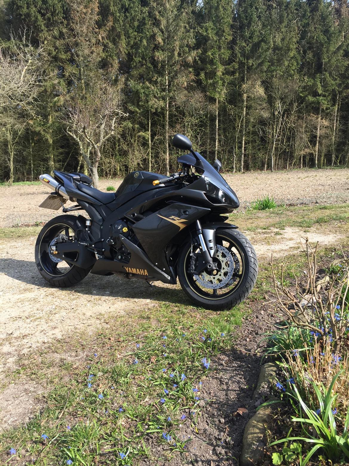 Yamaha R1 rn19 billede 1