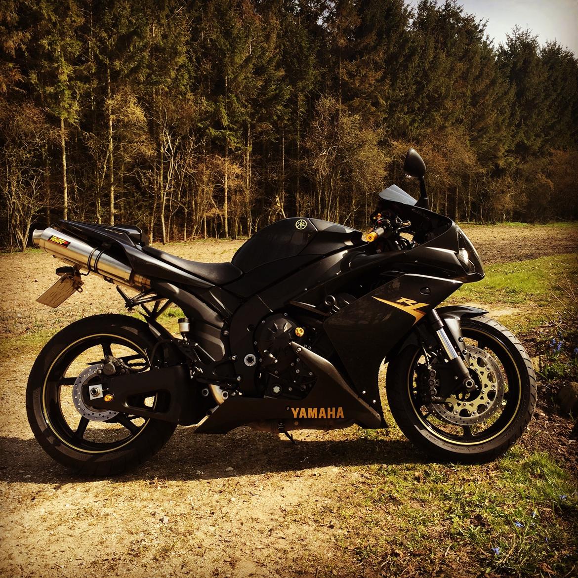 Yamaha R1 rn19 billede 8