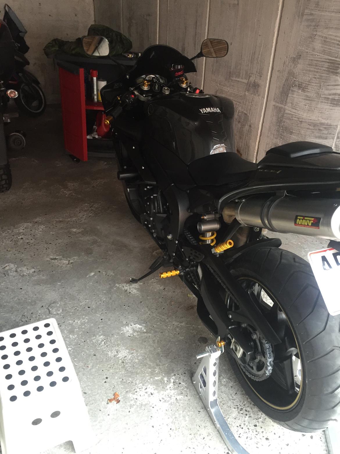 Yamaha R1 rn19 billede 11