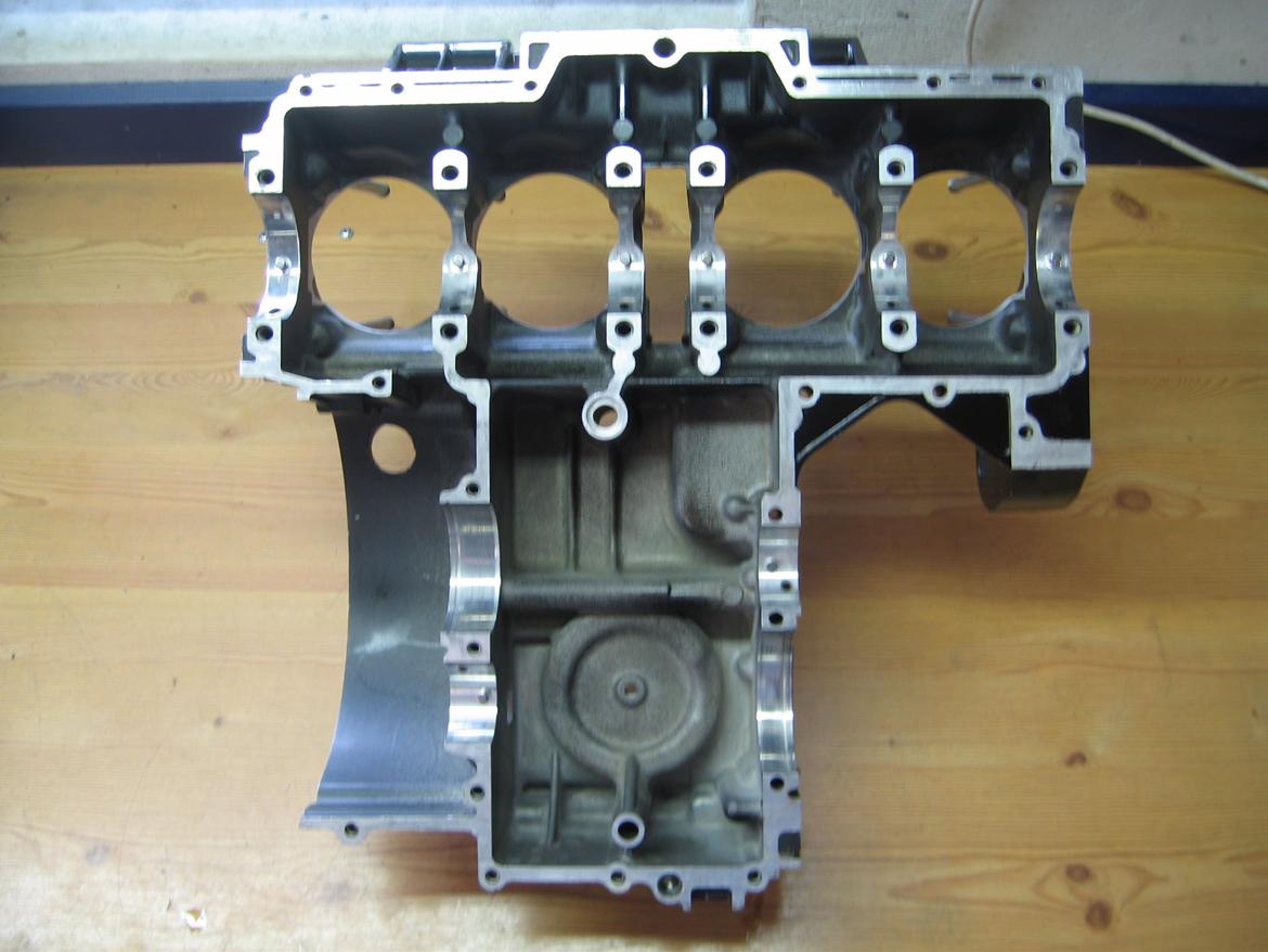 Kawasaki - GPZ 1100 - GPZ1100 UT - 1260  - motor -  tuning - vinterprojekt - projekt - Begynder med øverste motorblok. billede 12