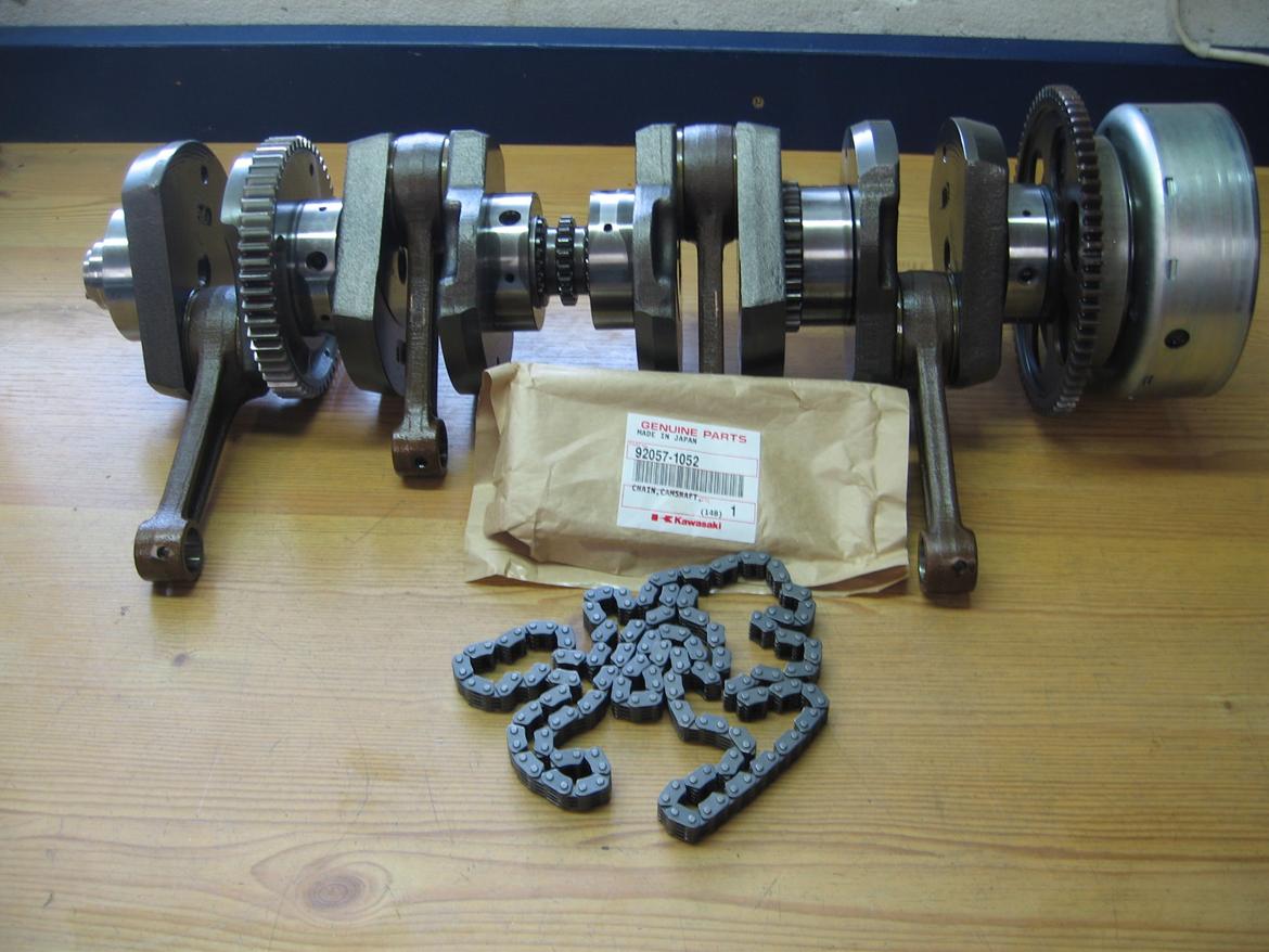 Kawasaki - GPZ 1100 - GPZ1100 UT - 1260  - motor -  tuning - vinterprojekt - projekt - Selvfølgelig original knastkæde, de er lidt bedre lavet en uoriginal. billede 13