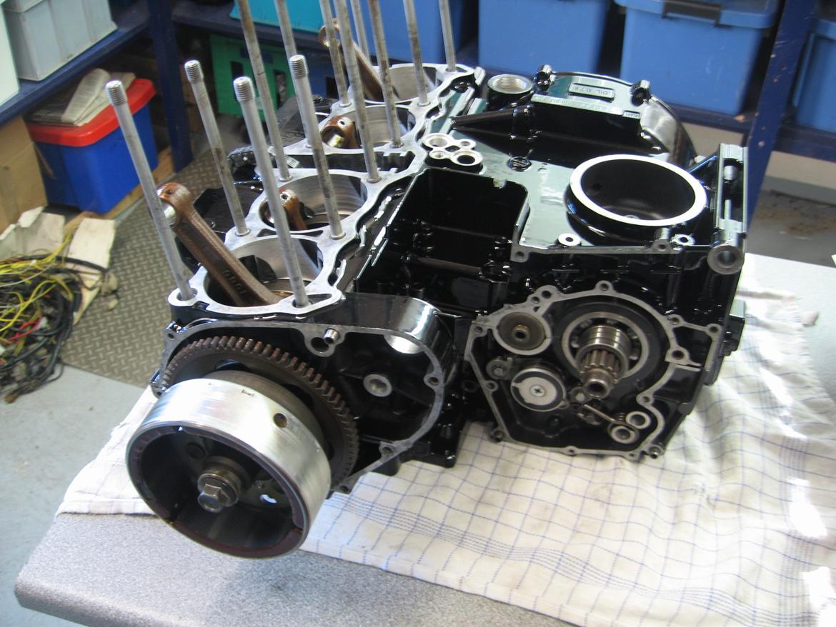 Kawasaki - GPZ 1100 - GPZ1100 UT - 1260  - motor -  tuning - vinterprojekt - projekt - Det er bare ren hygge at gå og samle sådan noget. billede 29