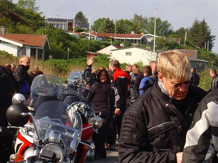 Limfjorden rundt 2007 - Pause.. og det blæser vildt.. 
 billede 29