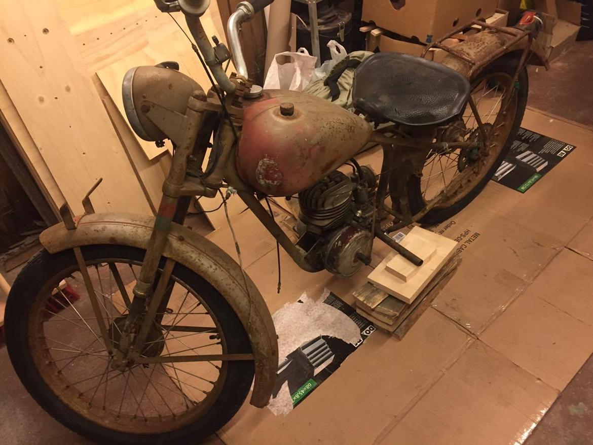 Husqvarna 118cc "Rödmyra"  - Så kom den hjem til den lille værksted. billede 2