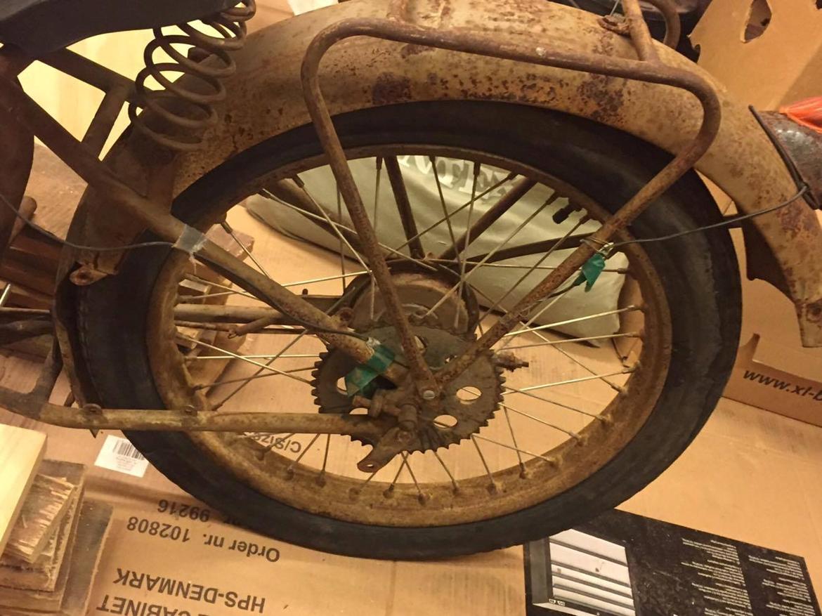 Husqvarna 118cc "Rödmyra"  - Så kom den hjem til den lille værksted. billede 3