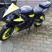 Yamaha R1 2003