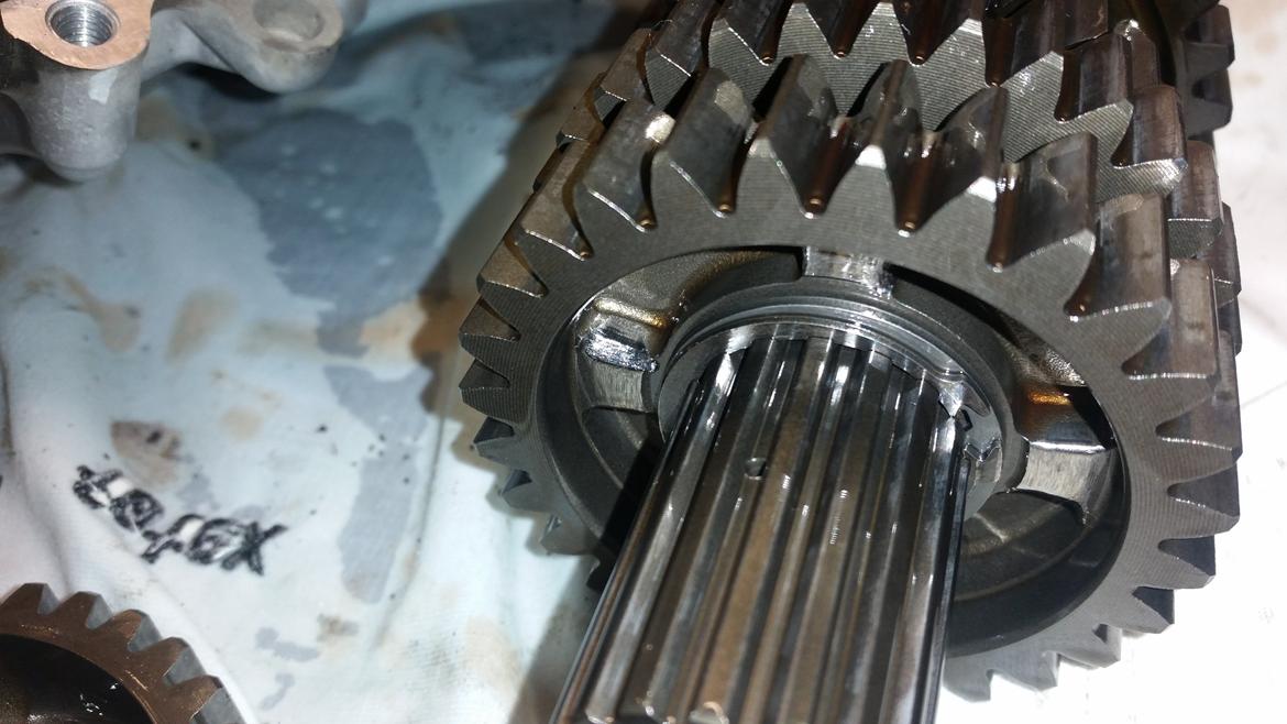 Motor / gearkasse skift af CBR 929 / 954 - 4 gear hvor dogs skal gribe ind, er total afrundet. billede 16