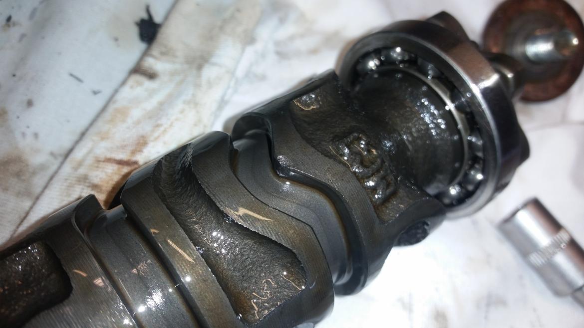 Motor / gearkasse skift af CBR 929 / 954 - Geartromlen skadet hvor den skal holde 4 gear. billede 18