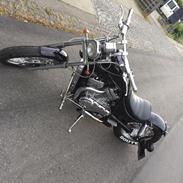 Ny MC , intruder 750, ombygget til bobber !