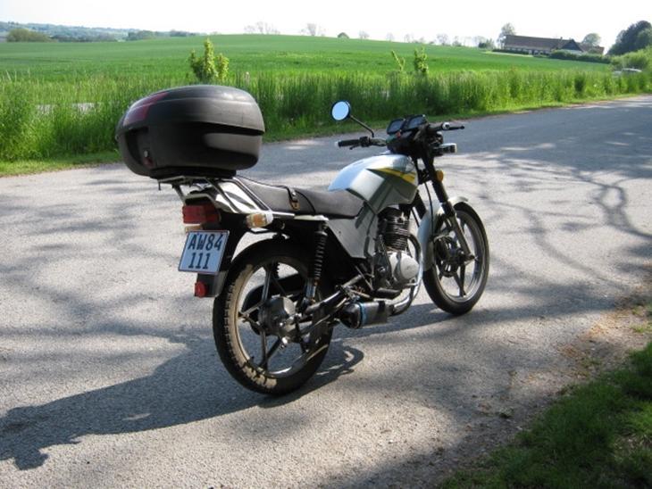 Geely 150 on tour... - Fårevejle kirkeby. billede 2