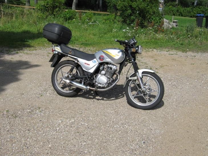 Geely 150 on tour... - Anneberg , og nu med BSA potte og "ny" motor . billede 12