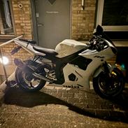 Yamaha Yzf R6