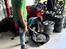 Mellemamerika, KTM 690 Enduro R - . . . . . . . . . . . . . . . . . . . . . . . . . . . . . .   Et dæk er vel et dæk for en bilmekaniker, men jeg kan ikke se på når han tvinger dækket på plads med en skruetrækker.