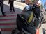 Filippinerne. Honda CB500X. - . . . . . . . . . . . . . . . .  . . . . . . .   Jeg spørger vagterne om parkering og bliver anvist et sted i solen. Efter lidt forhandling får jeg lov at parkere i skyggen. Det rød-skraverede område er ellers reserveret til brandbiler.