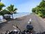 Filippinerne. Honda CB500X. - . . . . .  . . . . . . . . . . . . . . . . . .     Når der ikke er ferieresorts, så går vejen helt nede ved vandet.