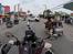 Filippinerne. Honda CB500X. - . . . . .  . . . . . . . . . . . . . . . . . .   Den hvide 4x4 bakker ud på kørebanen og blokerer trafikken kortvarigt inden den kører. Ingen bliver sure eller dytter. Alle viser hensyn til hinanden og selv tæt trafik er ikke så stressende som man skulle tro.