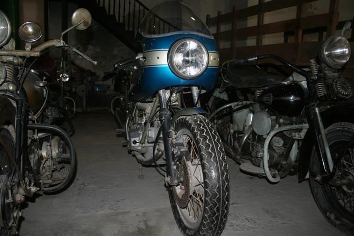 Cuba billeder 2 - Med motorcykler :-) - Cubanerne har vist rigeligt at gøre med, at holde brød på bordet.... billede 4