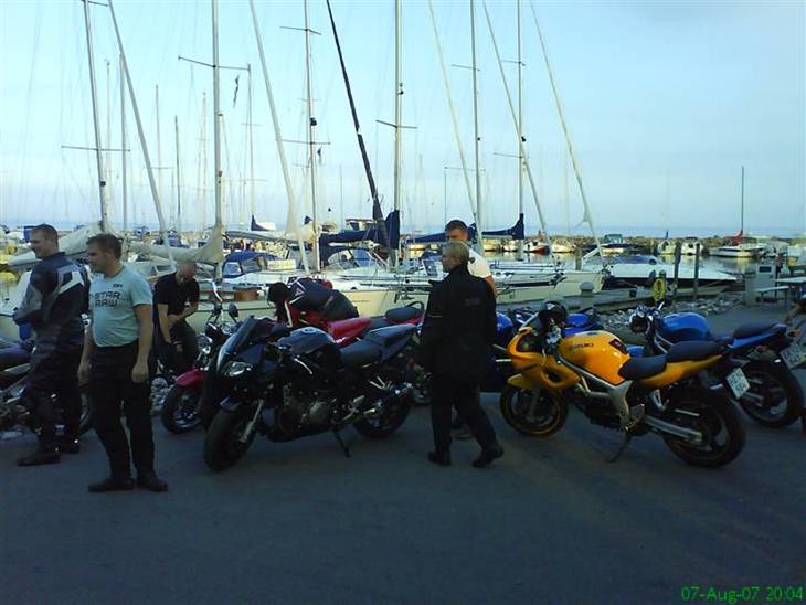 {{currentPhoto.altText}} billede {{currentPhoto.number}}