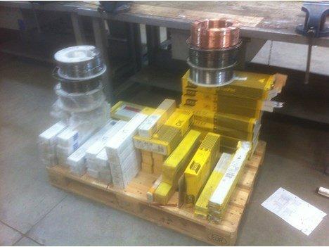 100 pakker ok svejse elektroder, pris :-) 