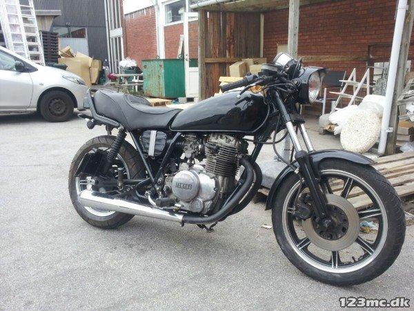 Yamaha xs400 til cafe racer