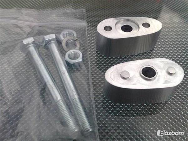 Suzuki M800 spacer blocks