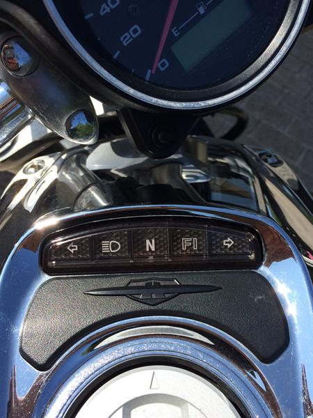 lampe der lyser rødt ? på min suzuki intruder 800m