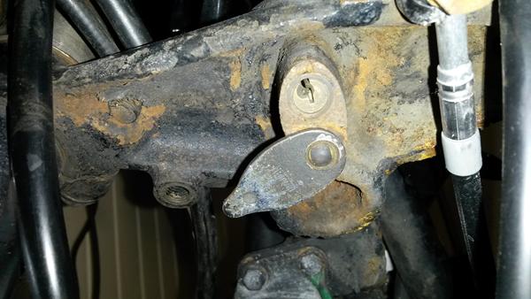Udskiftning af styrlås på Honda cb 500 four 