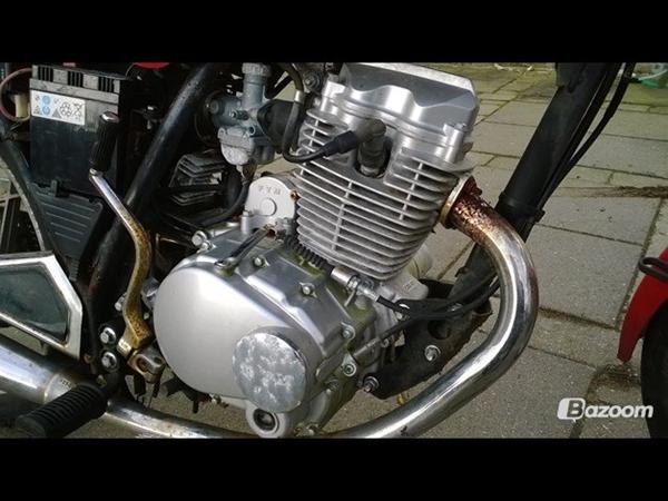 ''plet male'' med hammerlak.