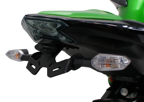 Udskifte nummerplade holder på Kawasaki Z800 ABS