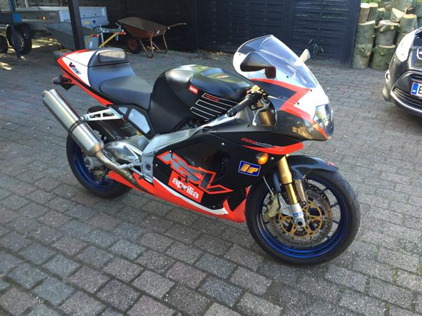 aprilia rsv 1000 mille R