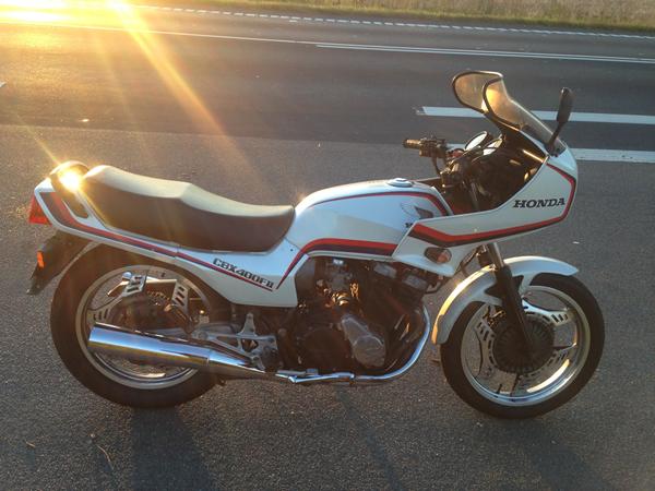 Værdi på Honda cbx 400 f2