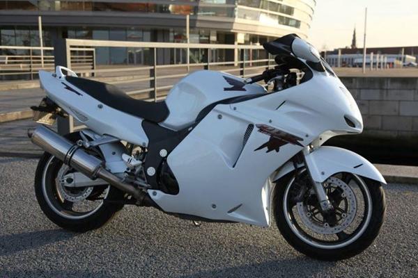 Stjålet Hvid Honda Blackbird