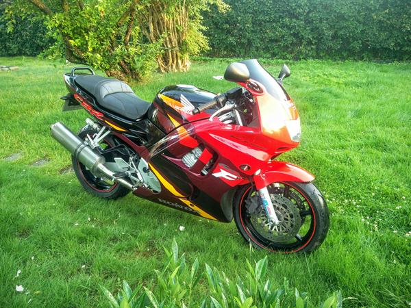 Honda CBR 600 PC31