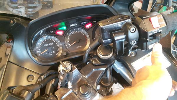 yamaha fjr 1200 start problemer