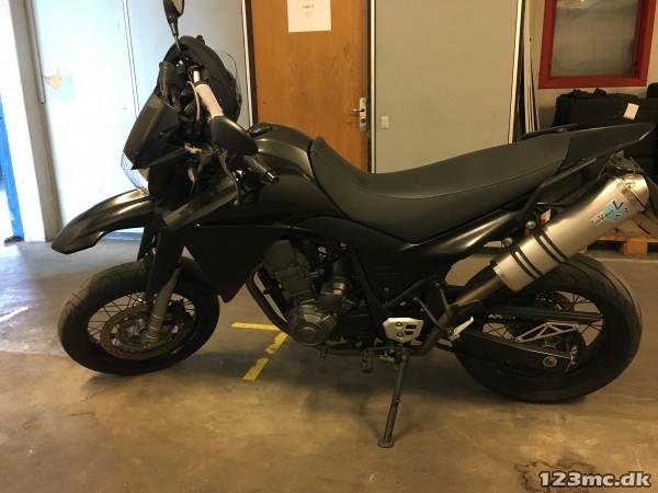 Xt 660 x leovince