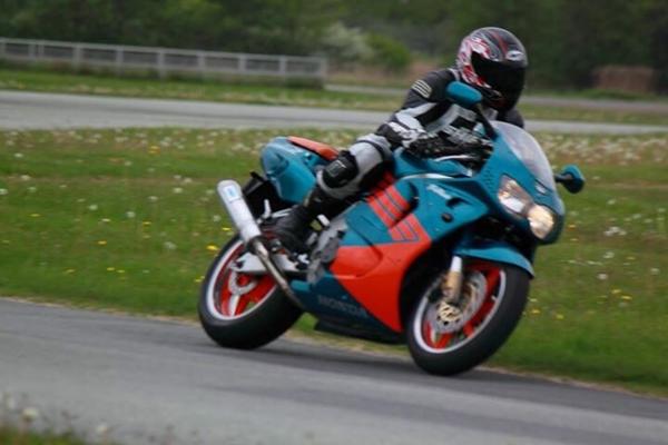 Affjedring Cbr 900 rr