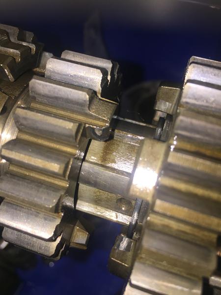 Slibning af gearkassen tandhjul