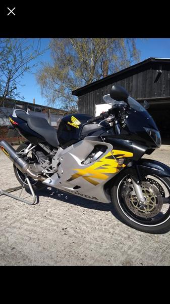 Cbr600 F4 slip on med lyd