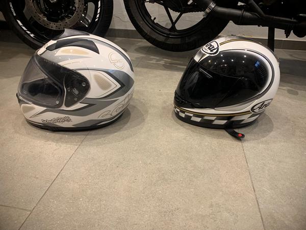 Hjælp !! Schuberth vs Arai 