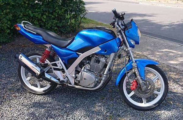 Tiger 200 cc fra Fjernøsten.